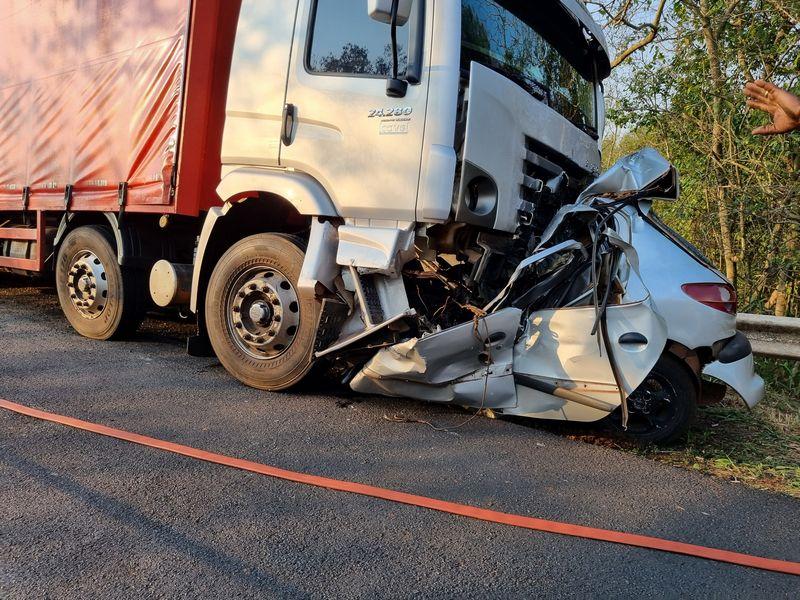 Homem que morreu em grave acidente em Palotina estava sozinho no carro, diz PRE