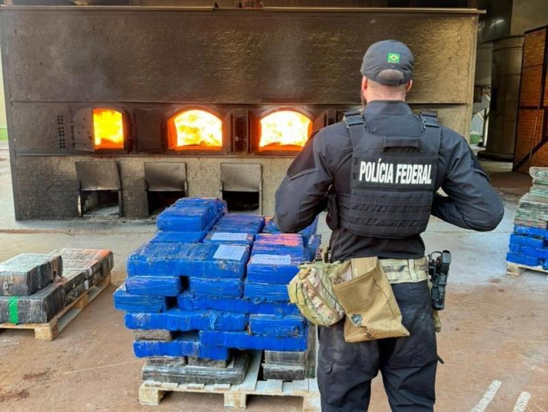 Polícia Federal de Guaíra destrói 10 toneladas de drogas