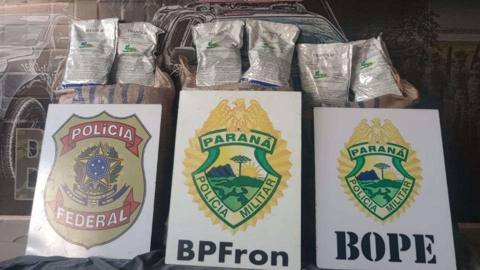 Terra Roxa - BPFRON, BOPE e PF apreendem 74 kg de agrotóxicos