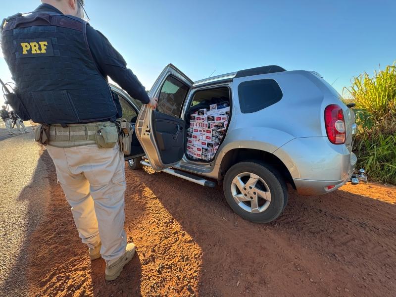 Veículo furtado em Terra Roxa é apreendido carregado com cigarros na BR-272